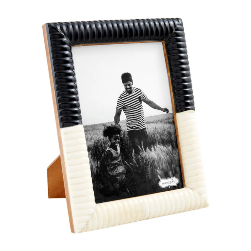 Mud Pie Black & White Ribbed Frame