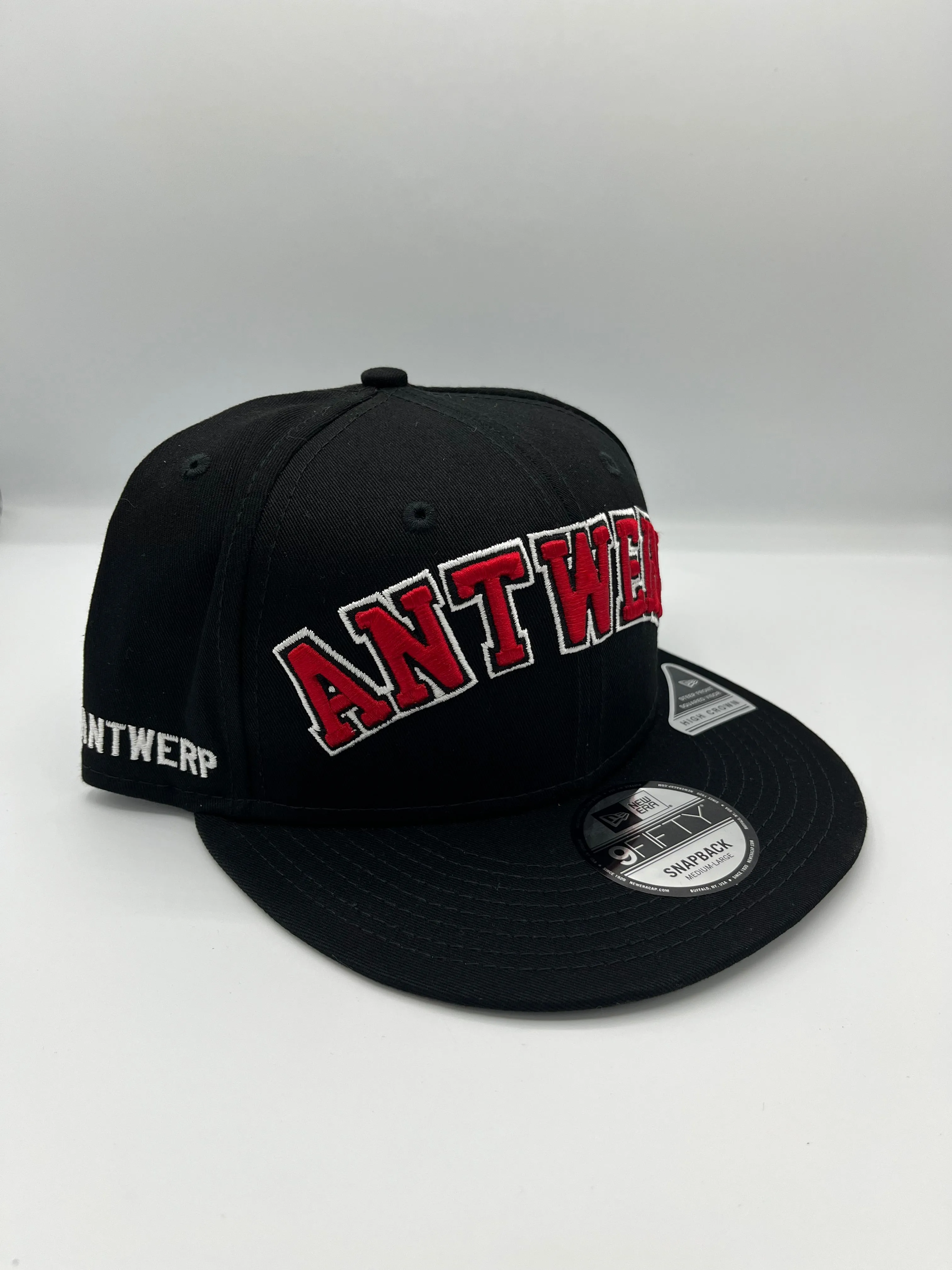 NEW ERA Antwerp Essential Black 9FIFTY Snapback Cap