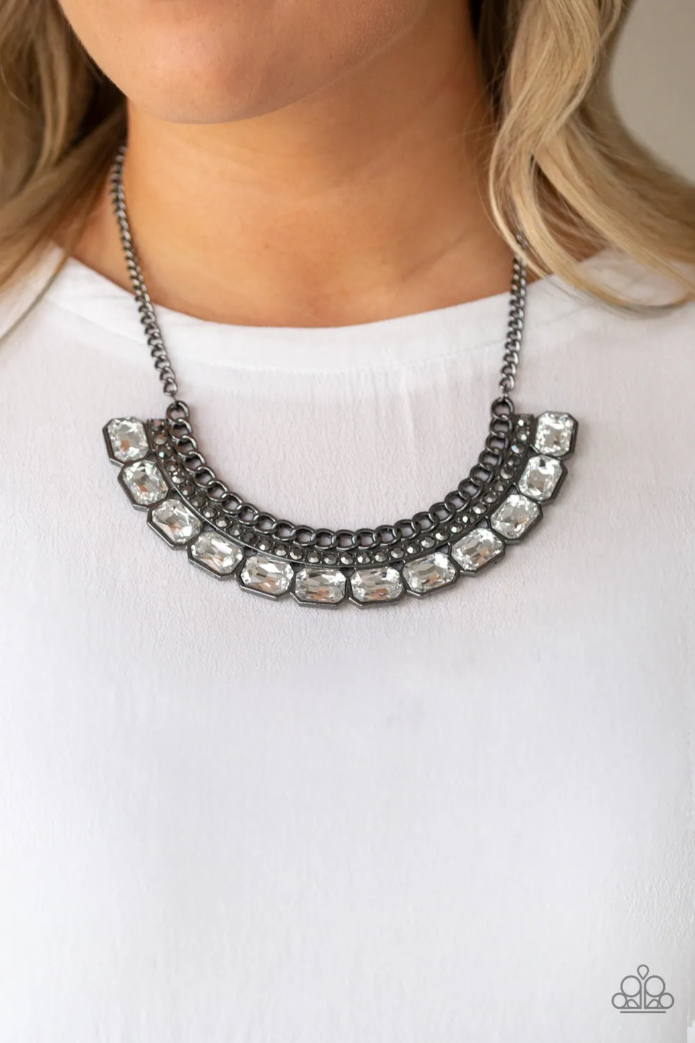 Paparazzi Killer Knockout Black Necklace Set