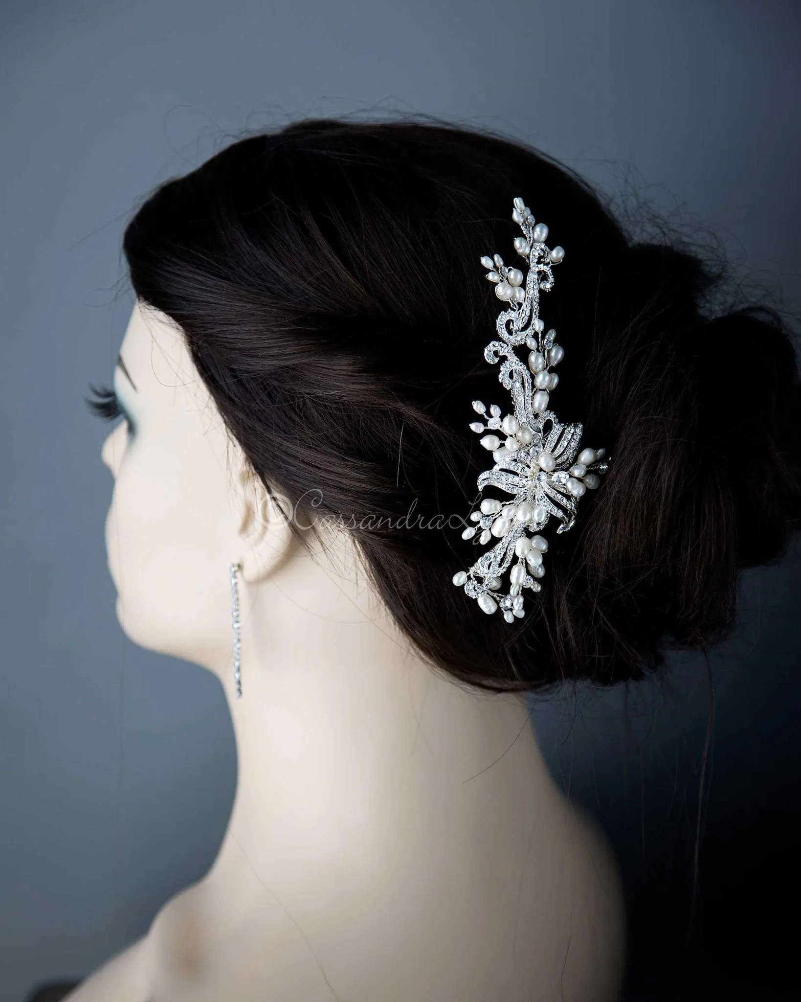 Pearl Wedding Hair Comb with Swirls