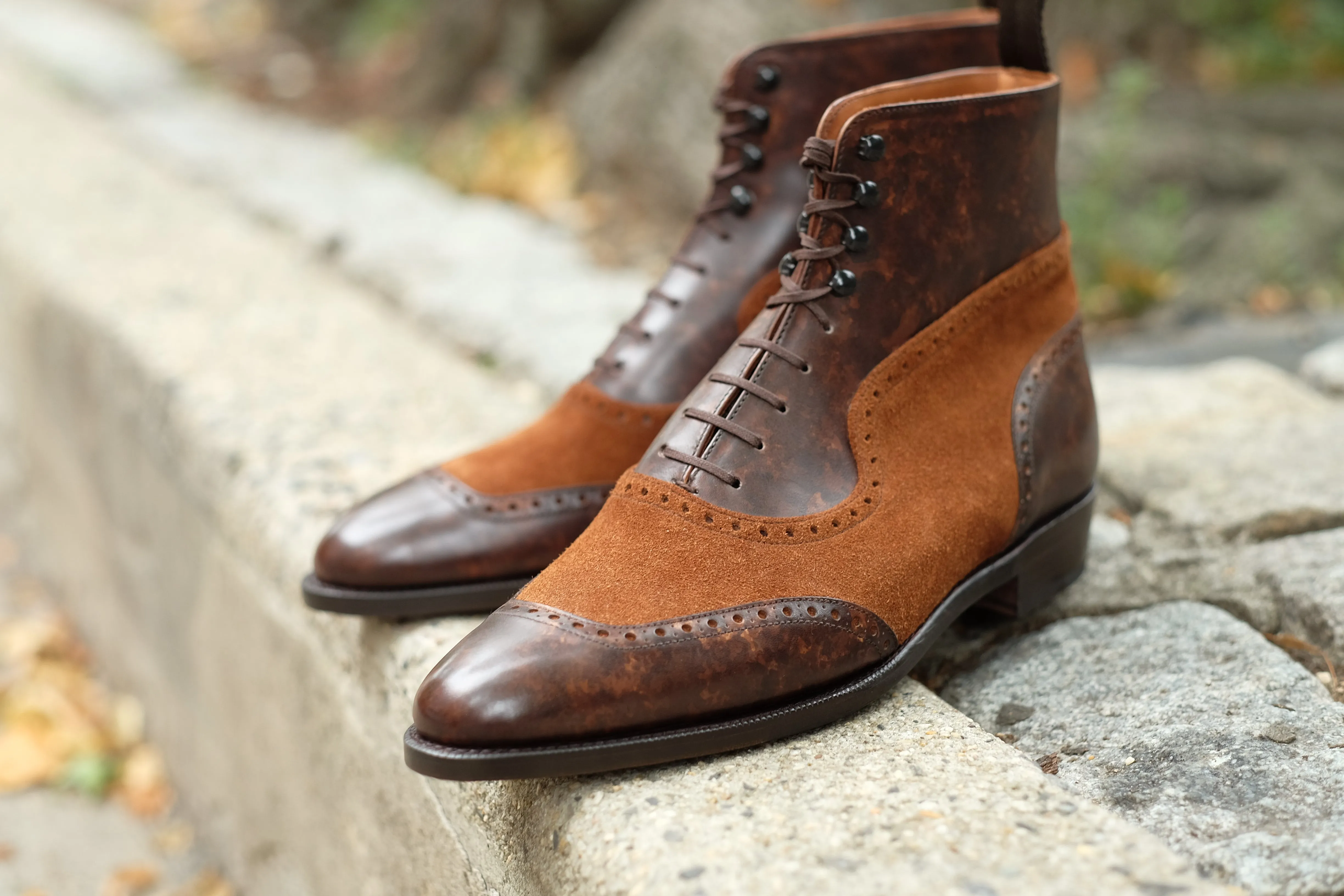 Pinehurst - Dark Brown Marble Patina / Snuff Suede