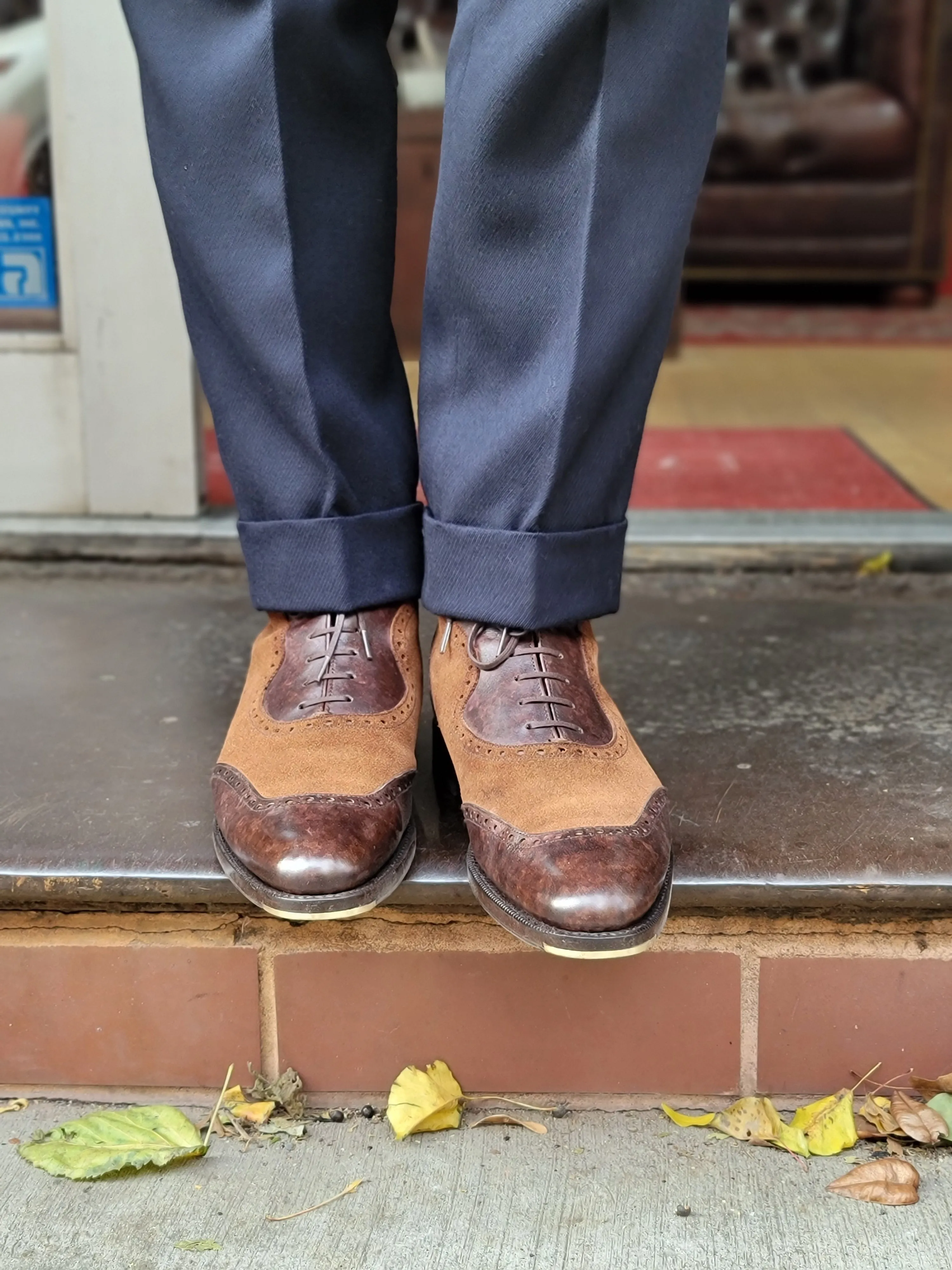 Pinehurst - Dark Brown Marble Patina / Snuff Suede