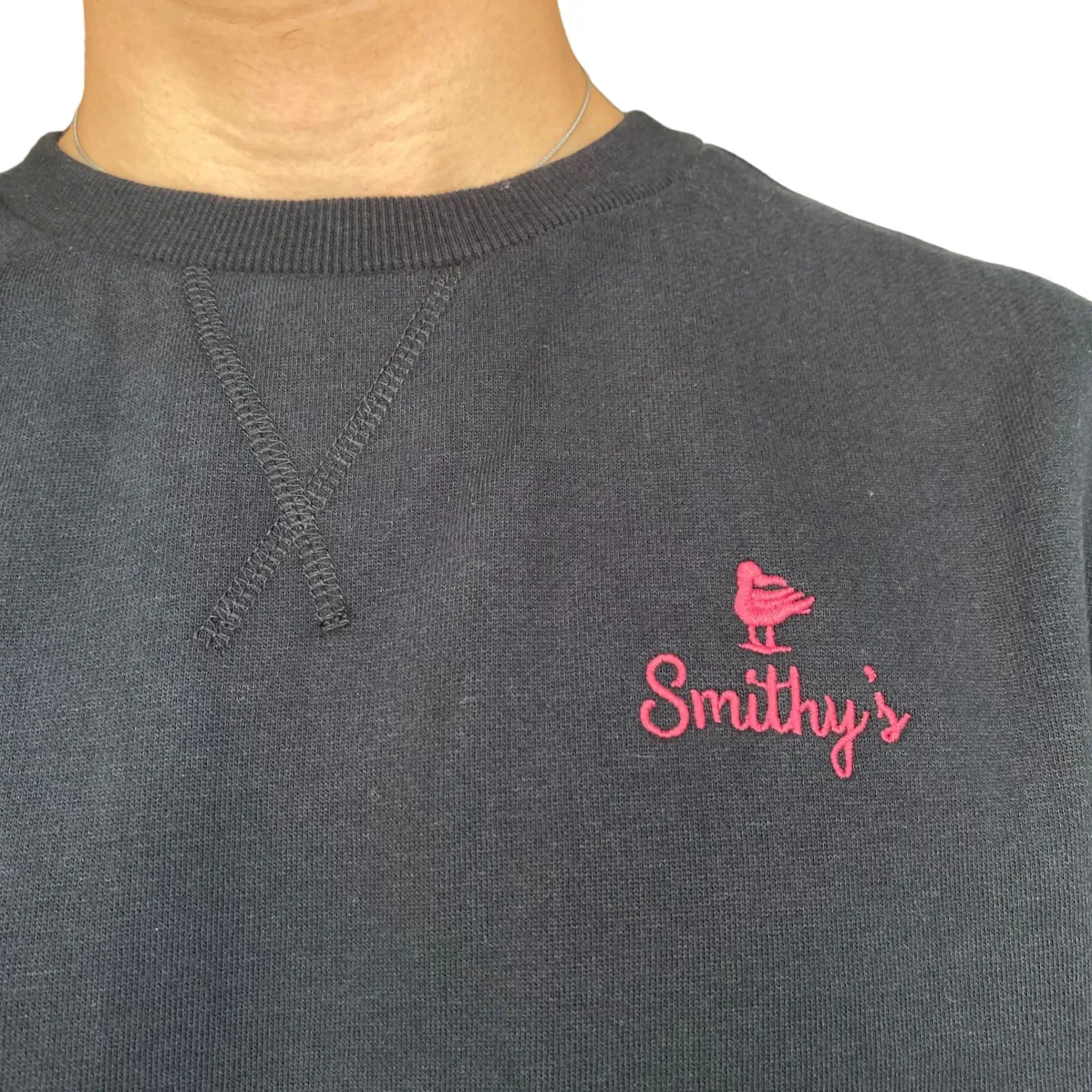 Smithy's black men's crewneck sweatshirt