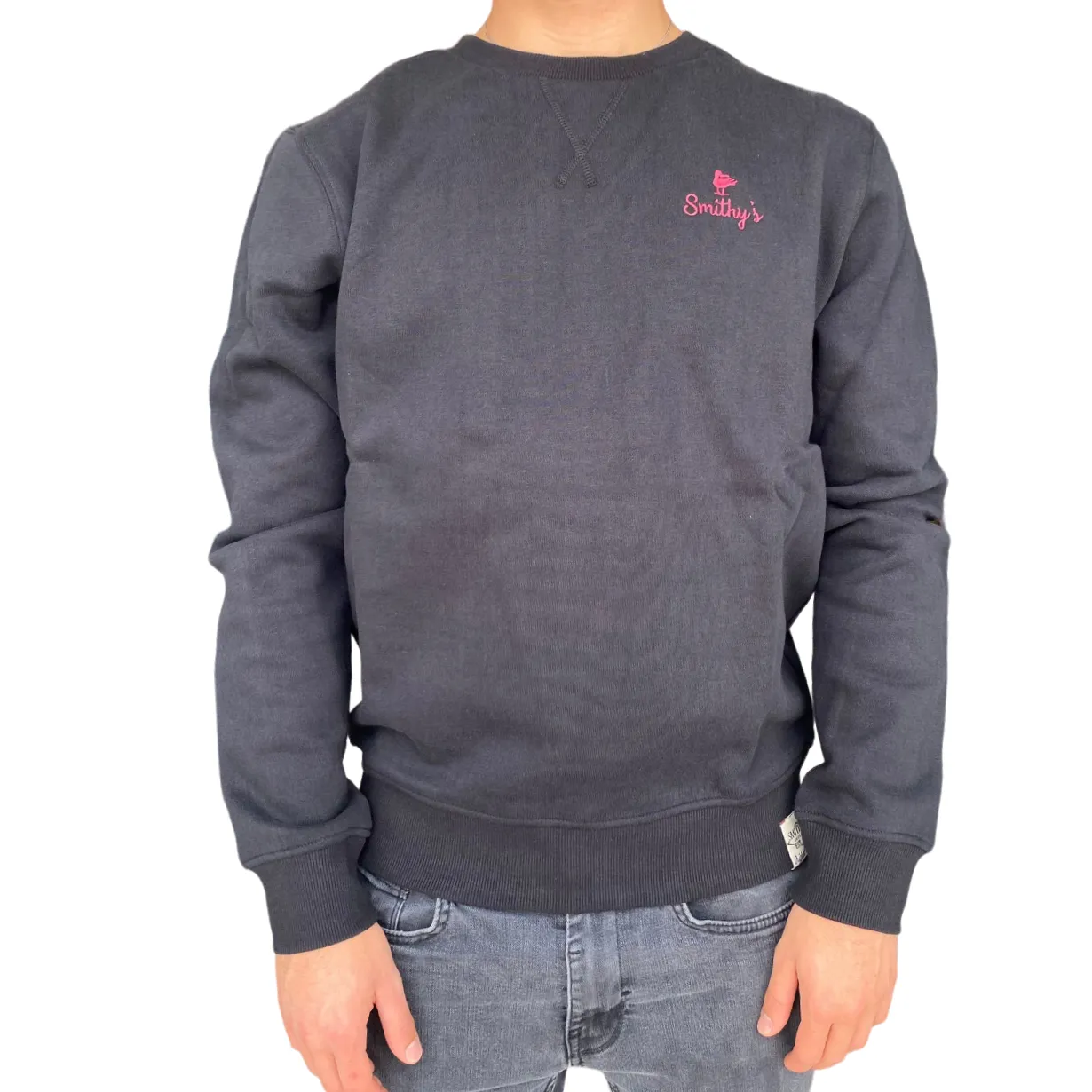 Smithy's black men's crewneck sweatshirt